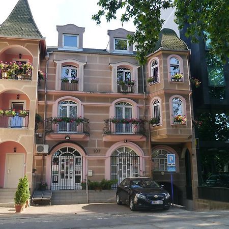 Guest House Villa Lord Novi Sad Exterior foto